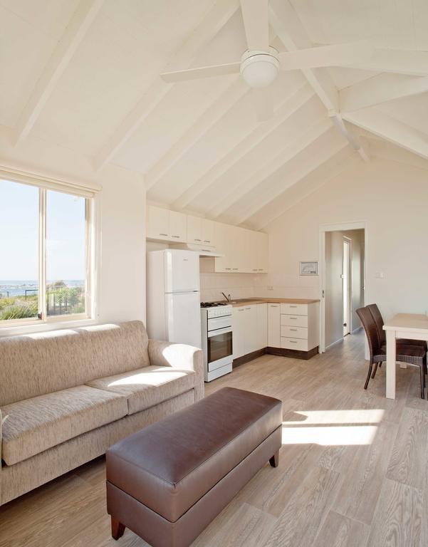 Blue Lagoon Beach Resort Bateau Bay Habitación foto