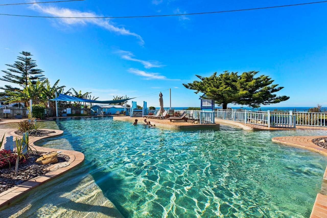 Blue Lagoon Beach Resort Bateau Bay Exterior foto